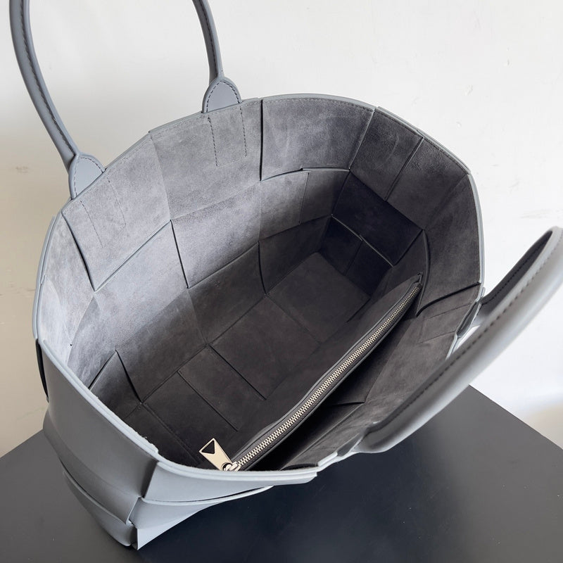 Polished Vegan Leather Handbag - Polished Finish | Women's Premium Handbag #1577 - close-up detail shot (image 3) of designer-inspired handbag