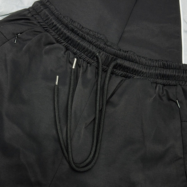 Three-quarter angle view of Balenciaga luxury piece style No.126