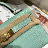  Timeless everyday bag front view 7