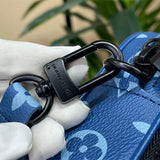  chic crossbody bag detail view showing craftsmanship 8