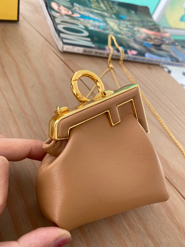 Ziva's Charm handbag – product shot (11.5cm*10cm*5.5cm)
