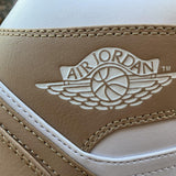 Nike Men's & Women's Luxury Low-Top Trainers — Style 189 side view