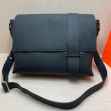  Modern structured bag front view