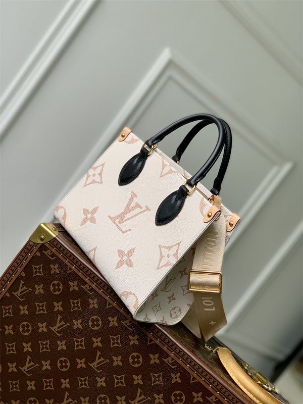  Essential everyday bag carried on shoulder