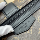  Refined top-handle bag carried on shoulder 22