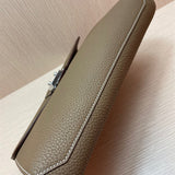  top-handle bag close-up of hardware and finish 23