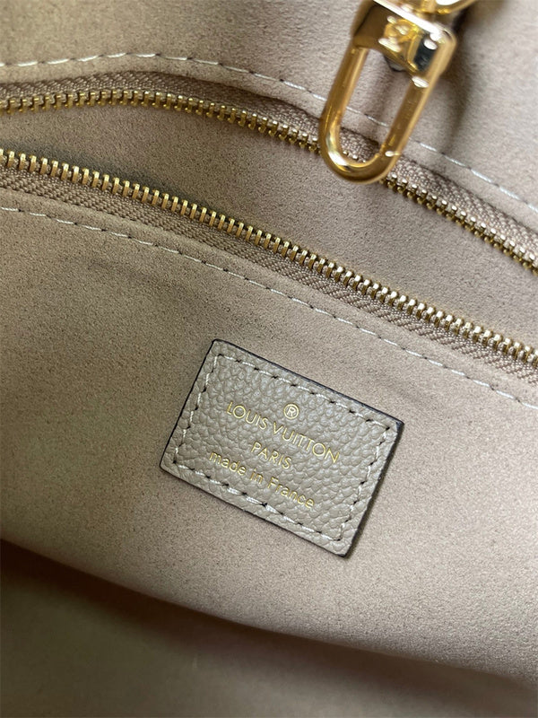  Signature shoulder bag carried on shoulder 10