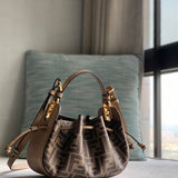 Ziva's Charm handbag – detail view (21.5cm*14cm*17cm)