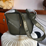 Ziva's Charm handbag – front view (19.5cm*20.8cm*14.4cm)