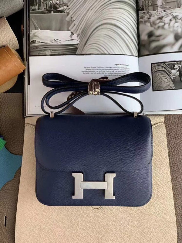  handbag interior and compartment view 9