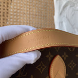  chic shoulder bag detail view showing craftsmanship 26