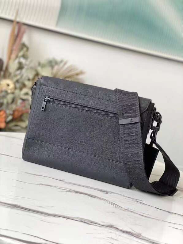 Close-up detail of sleek chic women's handbag – women's statement bag