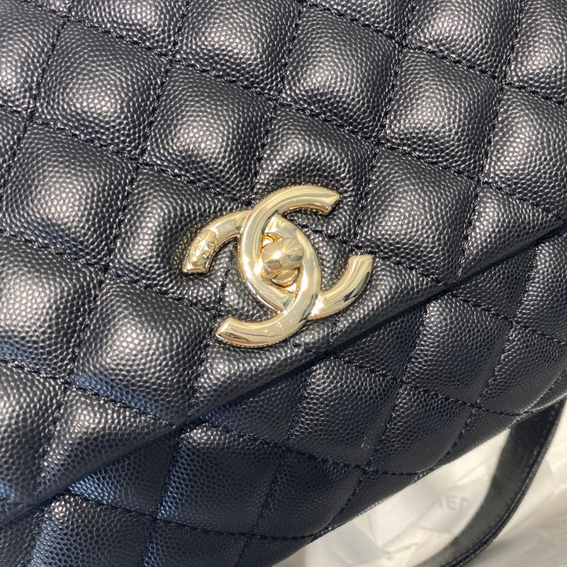  spacious purse view 5