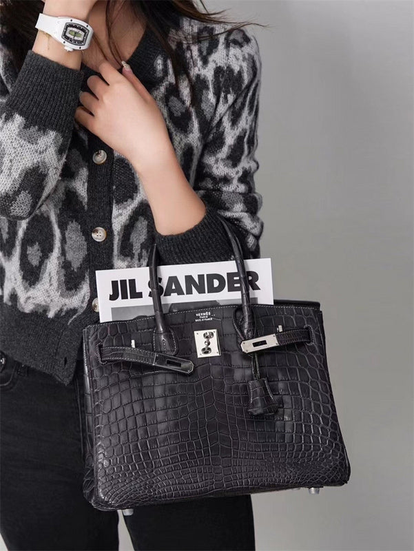  shopper bag interior and compartment view