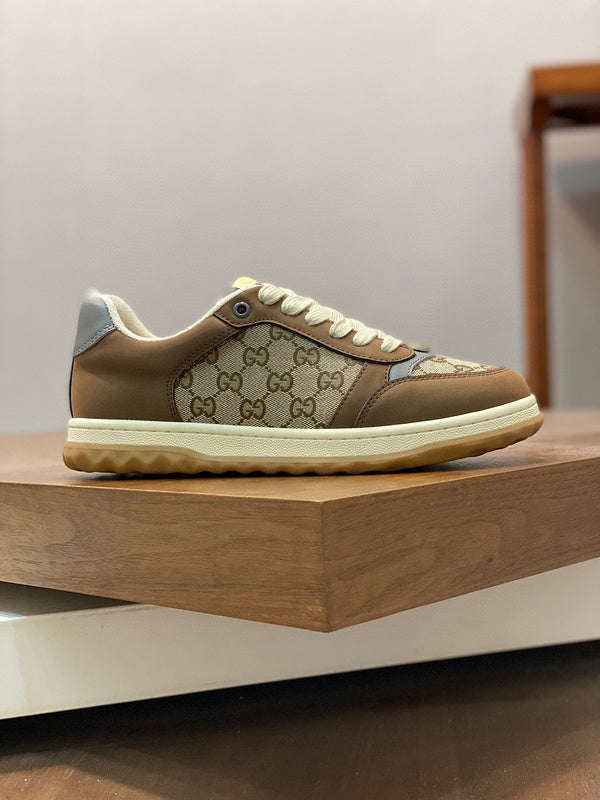 Gucci Casual sneakers in all-black heritage-inspired look front view