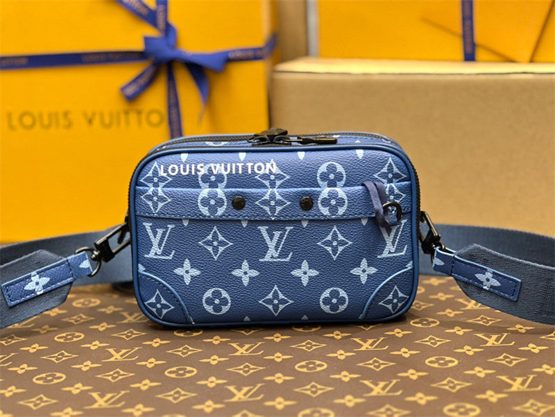  Statement top-handle bag front view