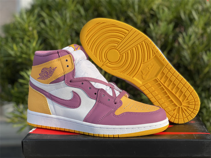 Nike Men's & Women's Iconic Street Trainers — Style 215 side view