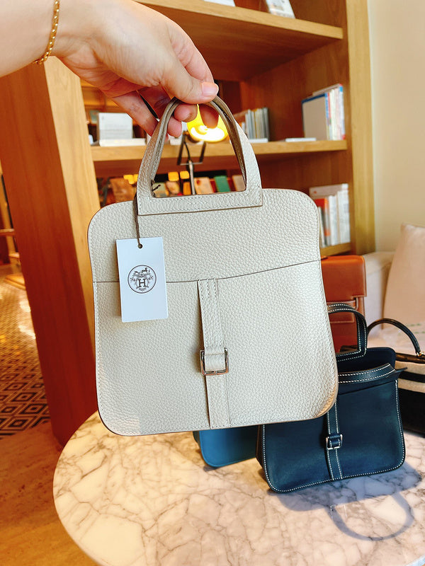 Close-up detail of balanced bag design