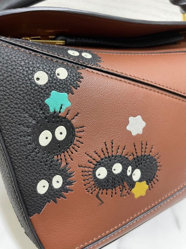 Ziva's Charm handbag – lifestyle view (18cm*11cm*7.5cm)