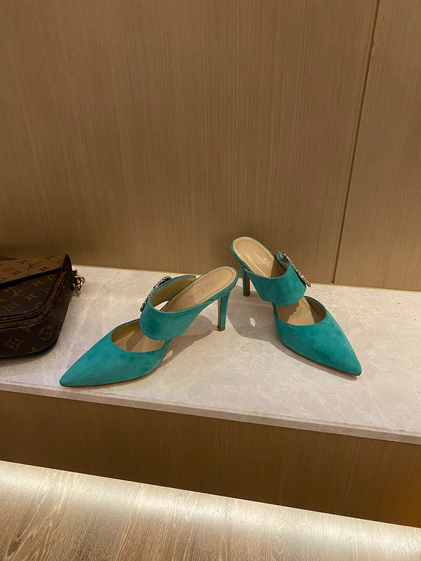 Louis Vuitton shoes Style 272 - close-up of timeless elegant design