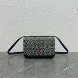 Ziva's Charm handbag – detail view (22.5cm*6.5cm*15.5cm)