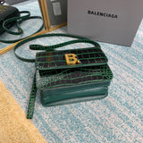 Sophisticated Premium PU Leather Handbag - Chic Everyday Appeal | Women's Fashion Handbag #653 - hardware and detail close-up (image 5) of designer-inspired handbag