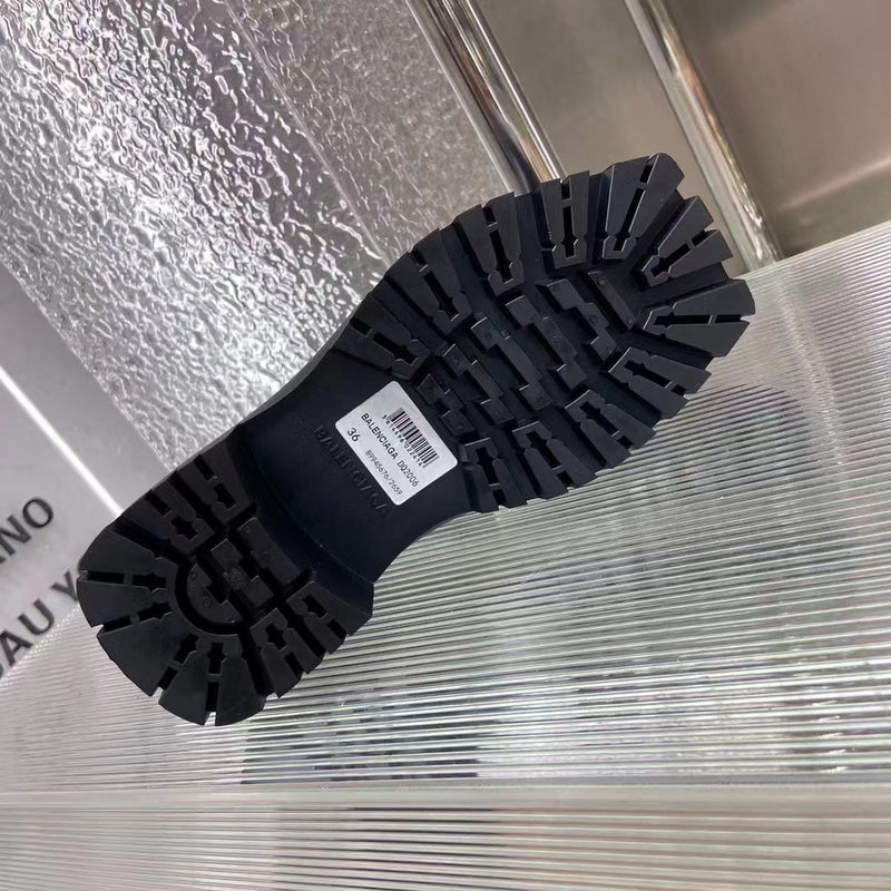 Balenciaga shoes Style 089 - logo and branding close-up