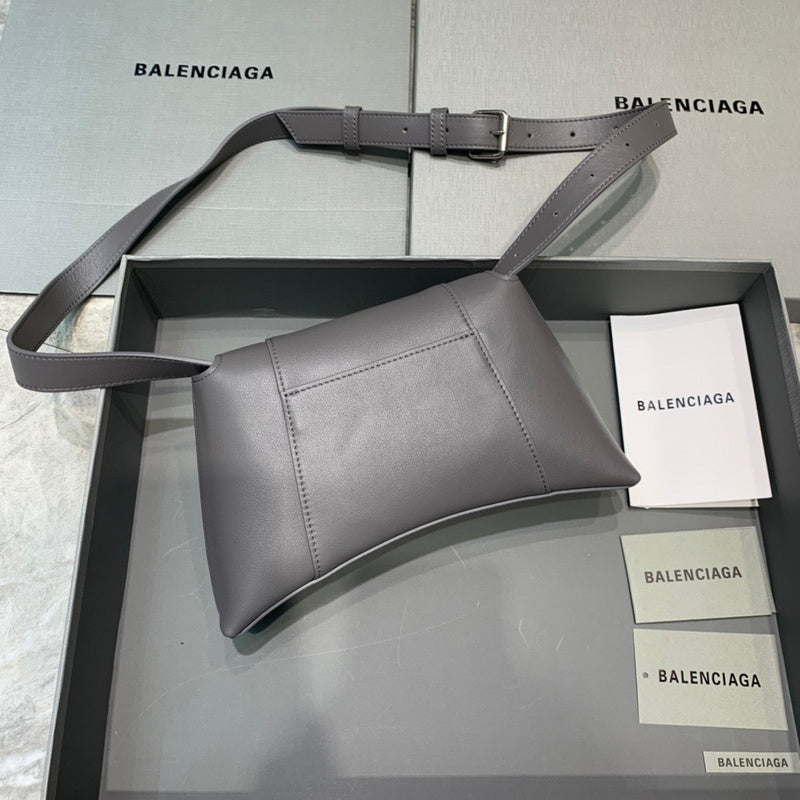 Contemporary Faux Leather Handbag - Polished Finish | Women's Statement Accessory #515 - close-up detail shot (image 3) of designer-inspired handbag