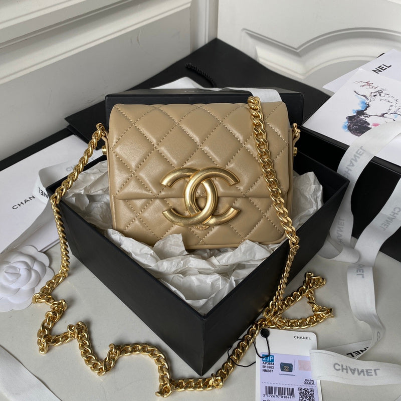  handbag, compact everyday style, image 1