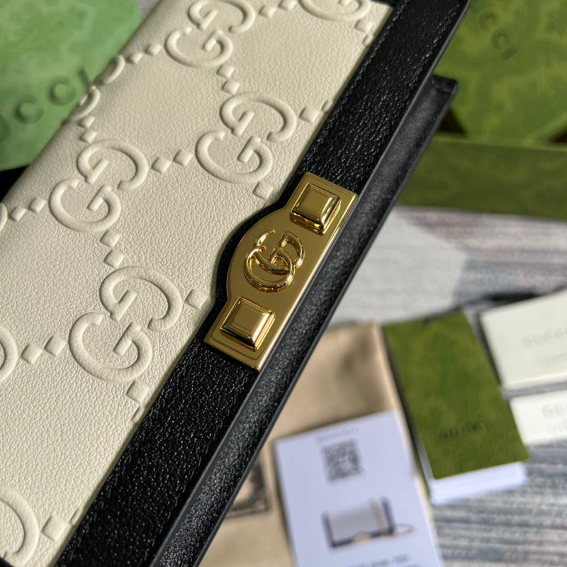 Interior view of refined signature women's handbag – women's everyday handbag