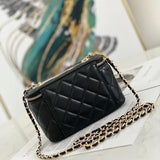 Zivas Charm Effortless Sophistication Fashion Handbag (Everyday Luxury Essential) – Close-Up Detail