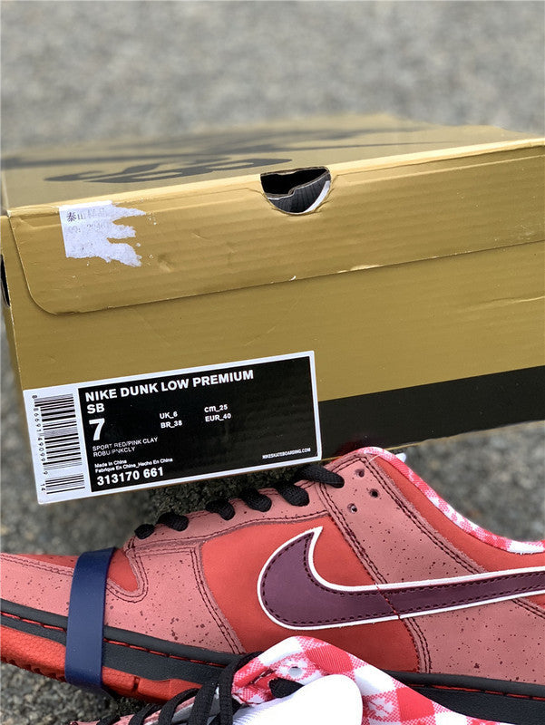 Nike Men's & Women's Designer Lifestyle Shoes — Style 200 detail view
