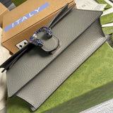 Handle and strap detail of chic refined women's handbag – women's everyday handbag