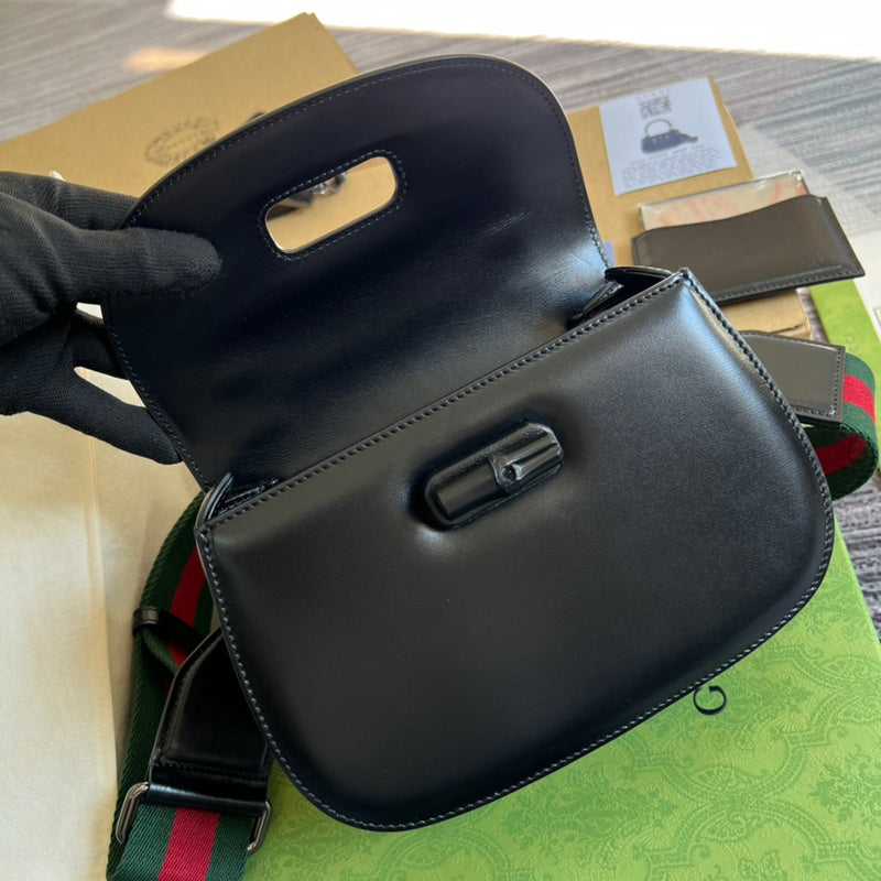 Effortless handbag styled for everyday wear