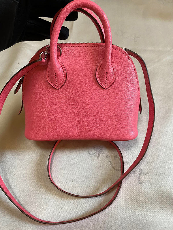 Minimalist handbag styled for everyday wear