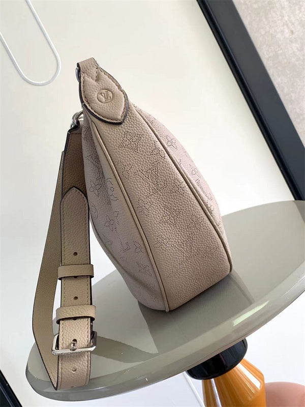  everyday bag interior and compartment view