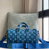  crossbody bag interior and compartment view 9