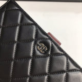Zivas Charm Modern Minimalist Look Everyday Handbag (Thoughtfully Structured Design) – Close-Up Detail