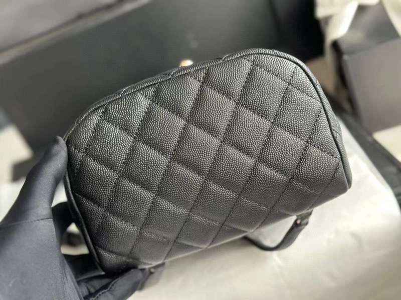 Zivas Charm Effortless Sophistication Luxury Handbag (Timeless Wardrobe Addition) – Full Silhouette