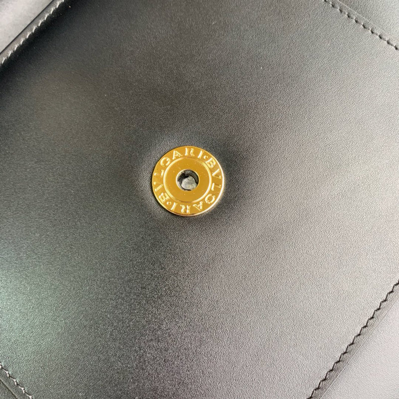 Understated Faux Leather Handbag - Versatile Everyday Design | Women's Statement Accessory #1703 - hardware and detail close-up (image 5) of designer-inspired handbag