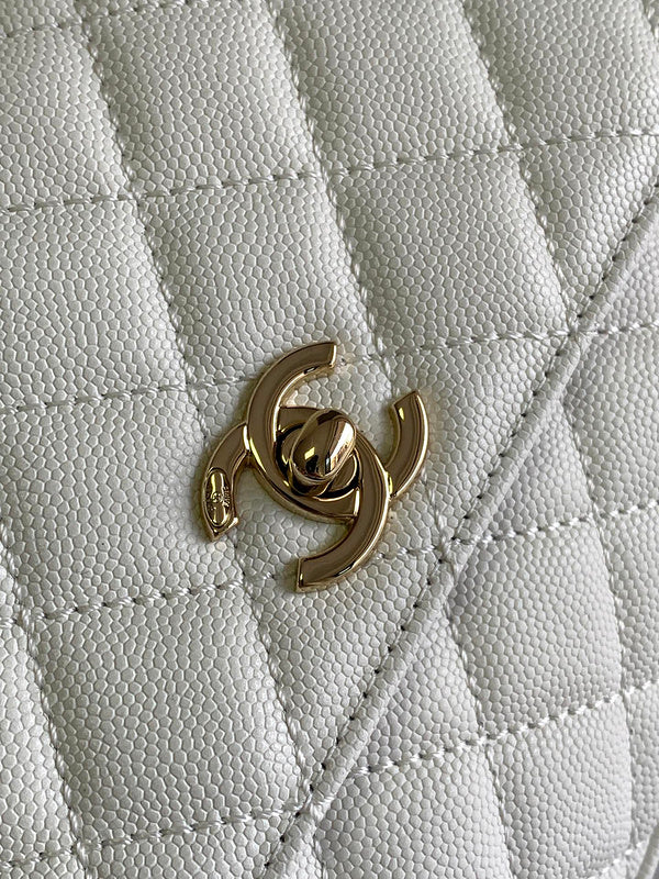 Ziva's Charm handbag – styled view (one versatile size)