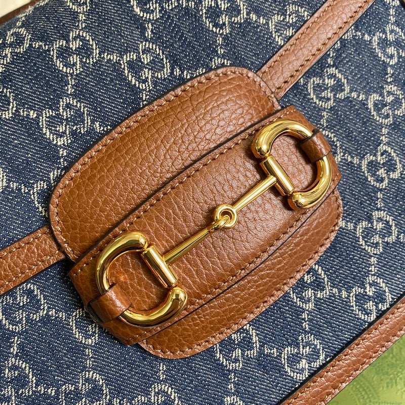 Handle and strap detail of premium sleek women's handbag – women's everyday handbag