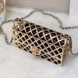  handbag, compact everyday style, image 3