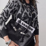  Refined shopper bag carried on shoulder