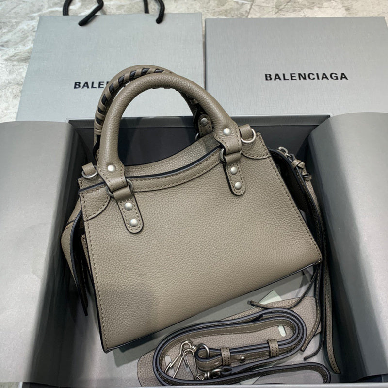 Sleek Faux Leather Handbag - Premium Craftsmanship Detailing | Women's Designer-Inspired Purse #326 - close-up detail shot (image 3) of designer-inspired handbag
