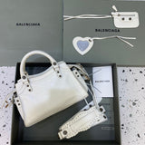 Understated Premium PU Leather Handbag - Chic Everyday Appeal | Women's Statement Accessory #336 - close-up detail shot (image 3) of designer-inspired handbag