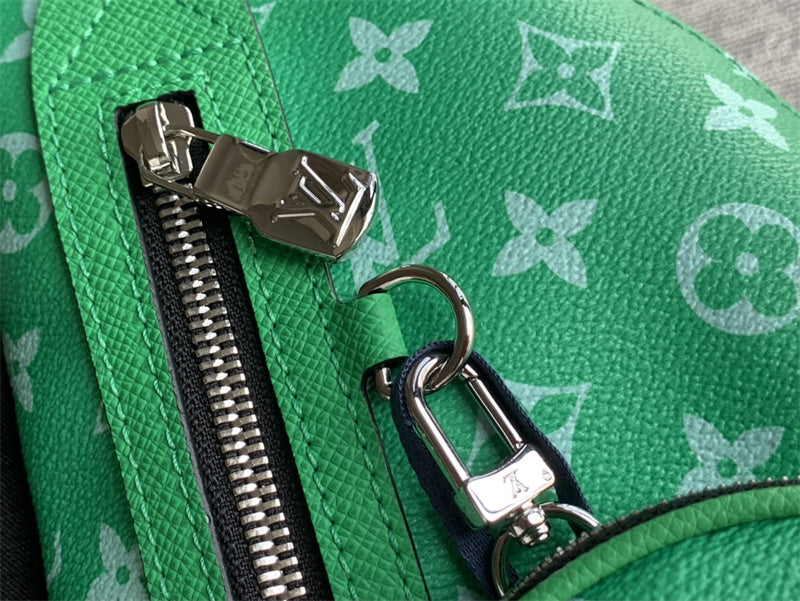  Everyday handbag front view 7