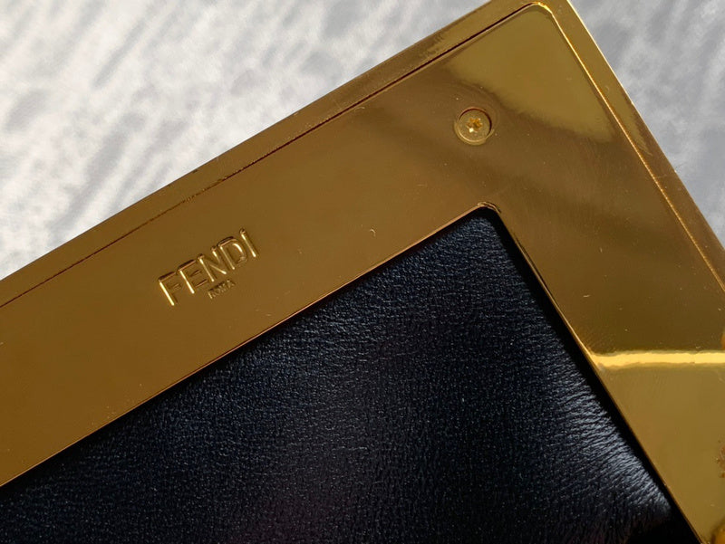 Ziva's Charm handbag – product shot (32.5cm*15cm*23.5cm)