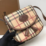 Ziva's Charm handbag – close-up view (one versatile size)