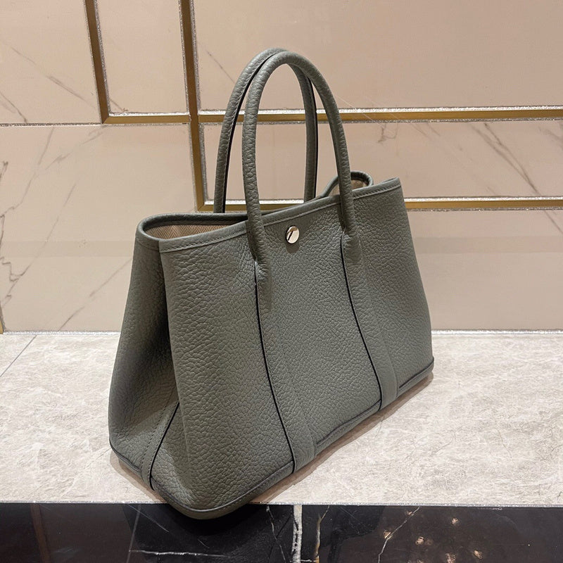 Versatile handbag styled for everyday wear